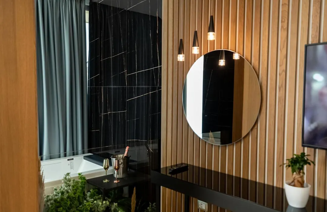 Ames Hotel & Spa-1